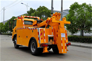 方城高速路拖车费